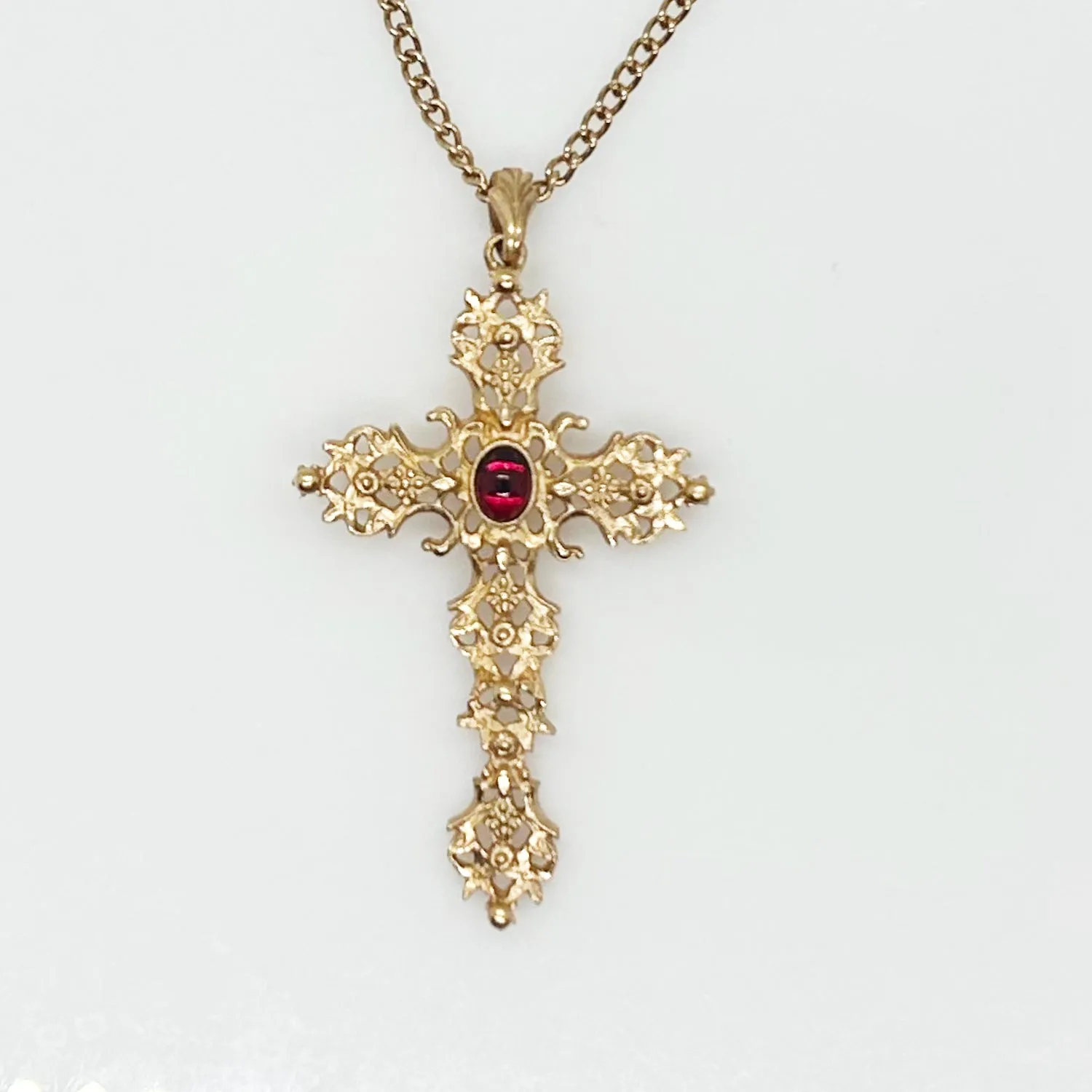 Avon Vintage Red Abbey Cross Red Pendant Necklace (1975)