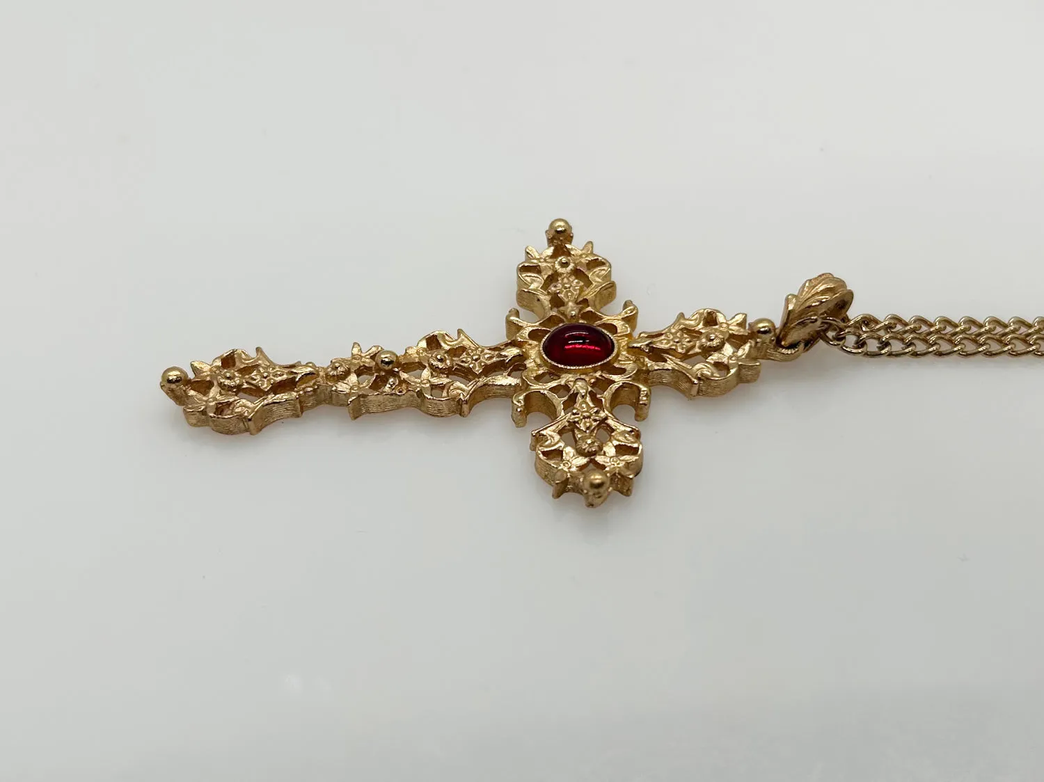 Avon Vintage Red Abbey Cross Red Pendant Necklace (1975)