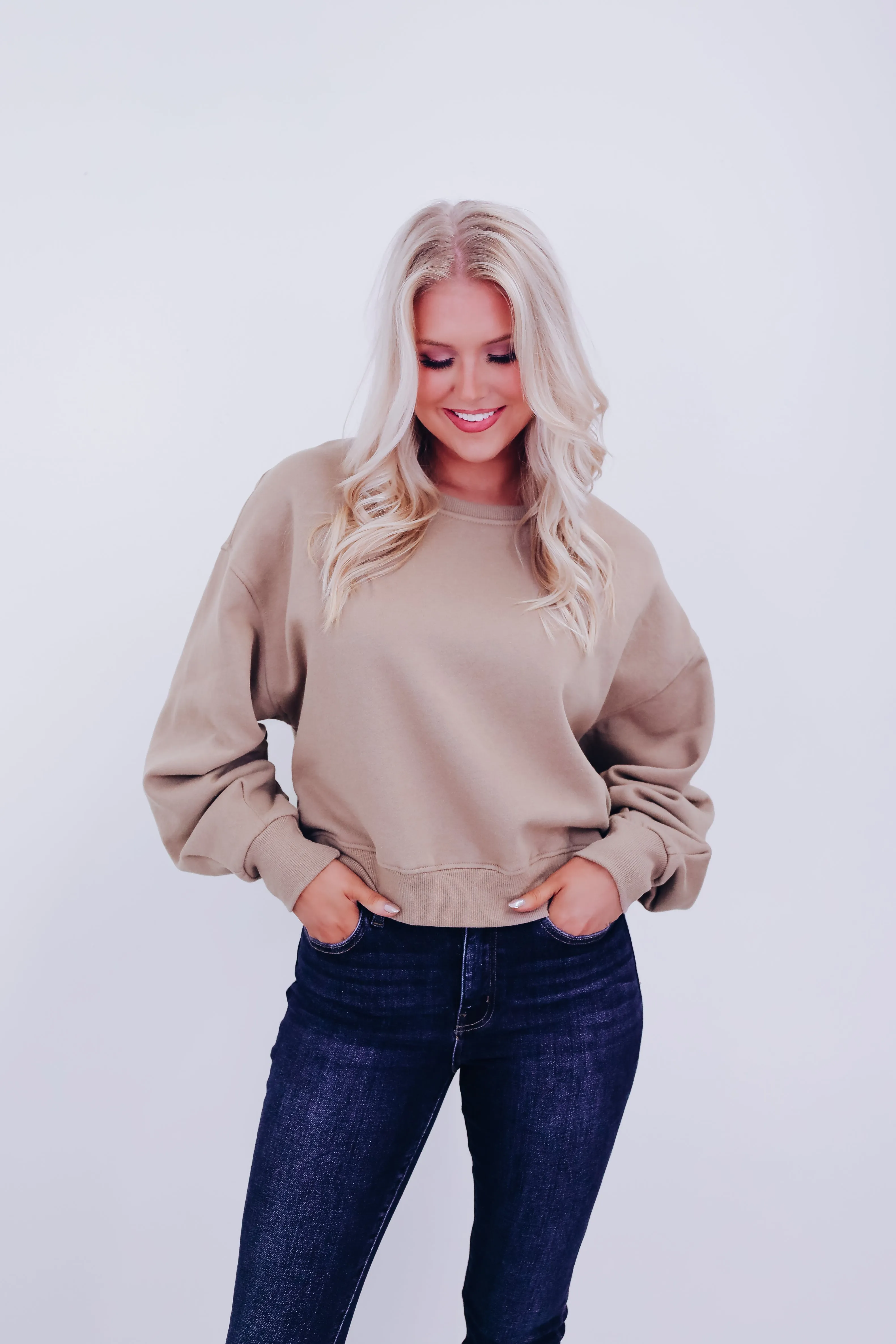 Dreamy Cropped Sweatshirt - Sand