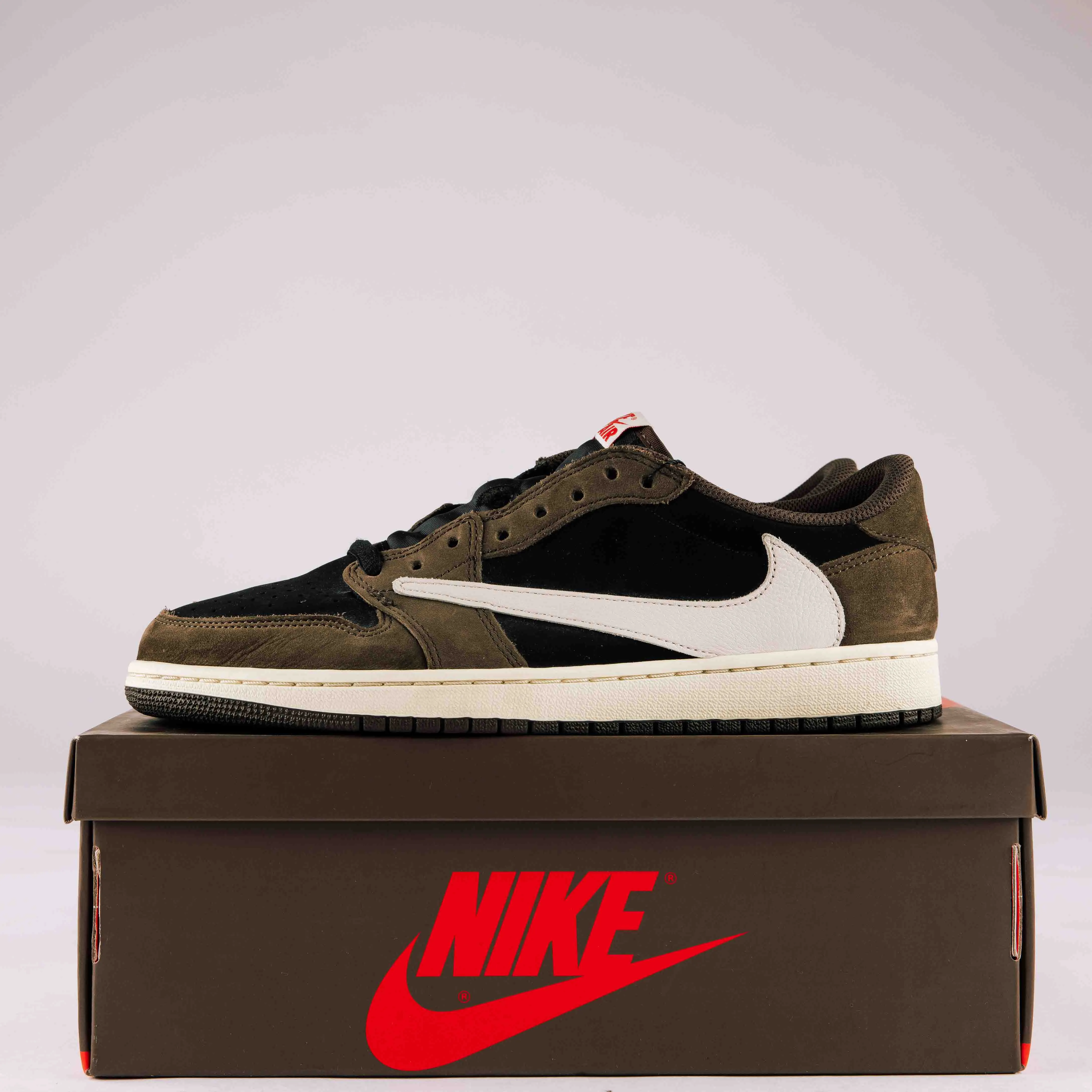 Jordan 1 Retro Low OG SP Travis Scott Mocha - Used - 0134