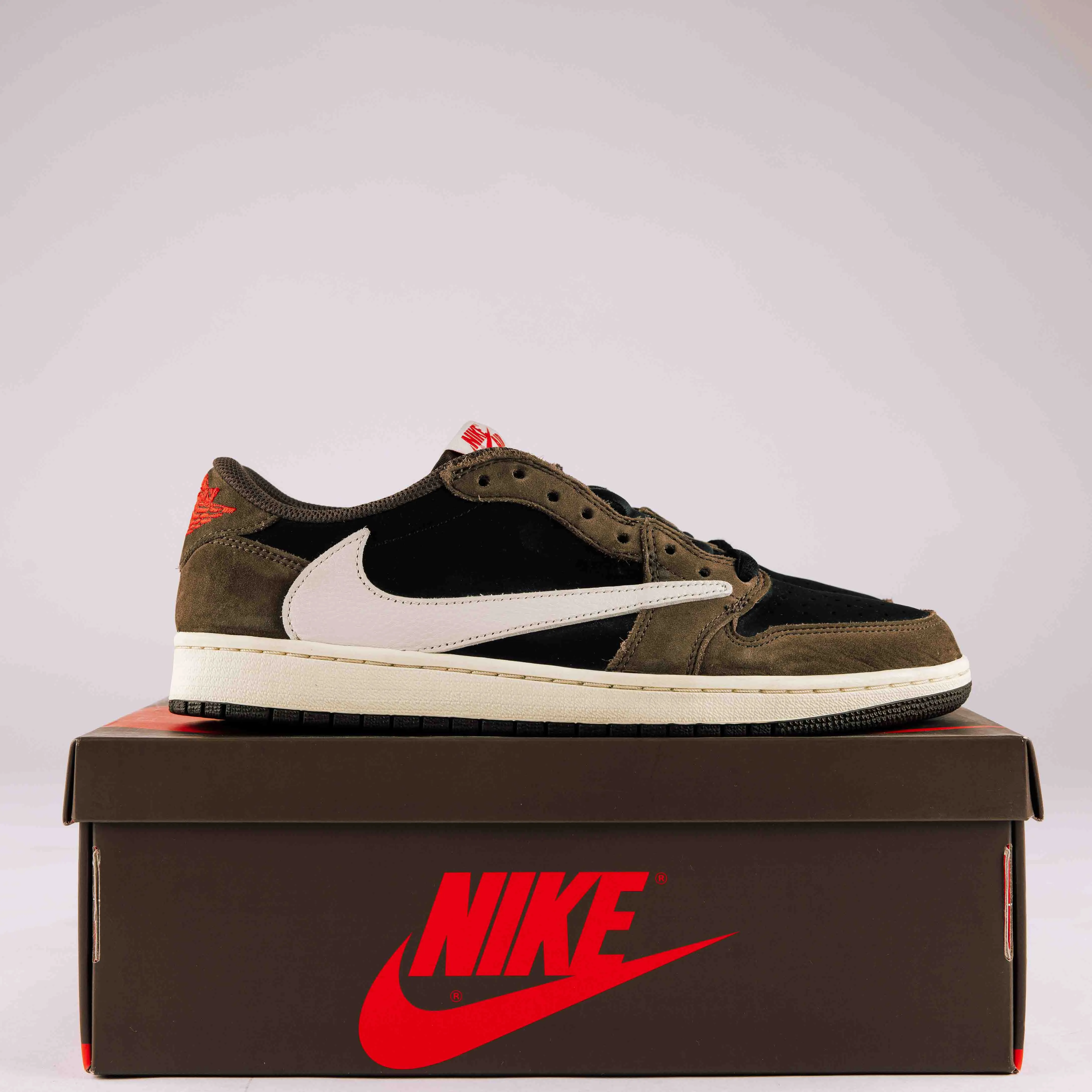 Jordan 1 Retro Low OG SP Travis Scott Mocha - Used - 0134