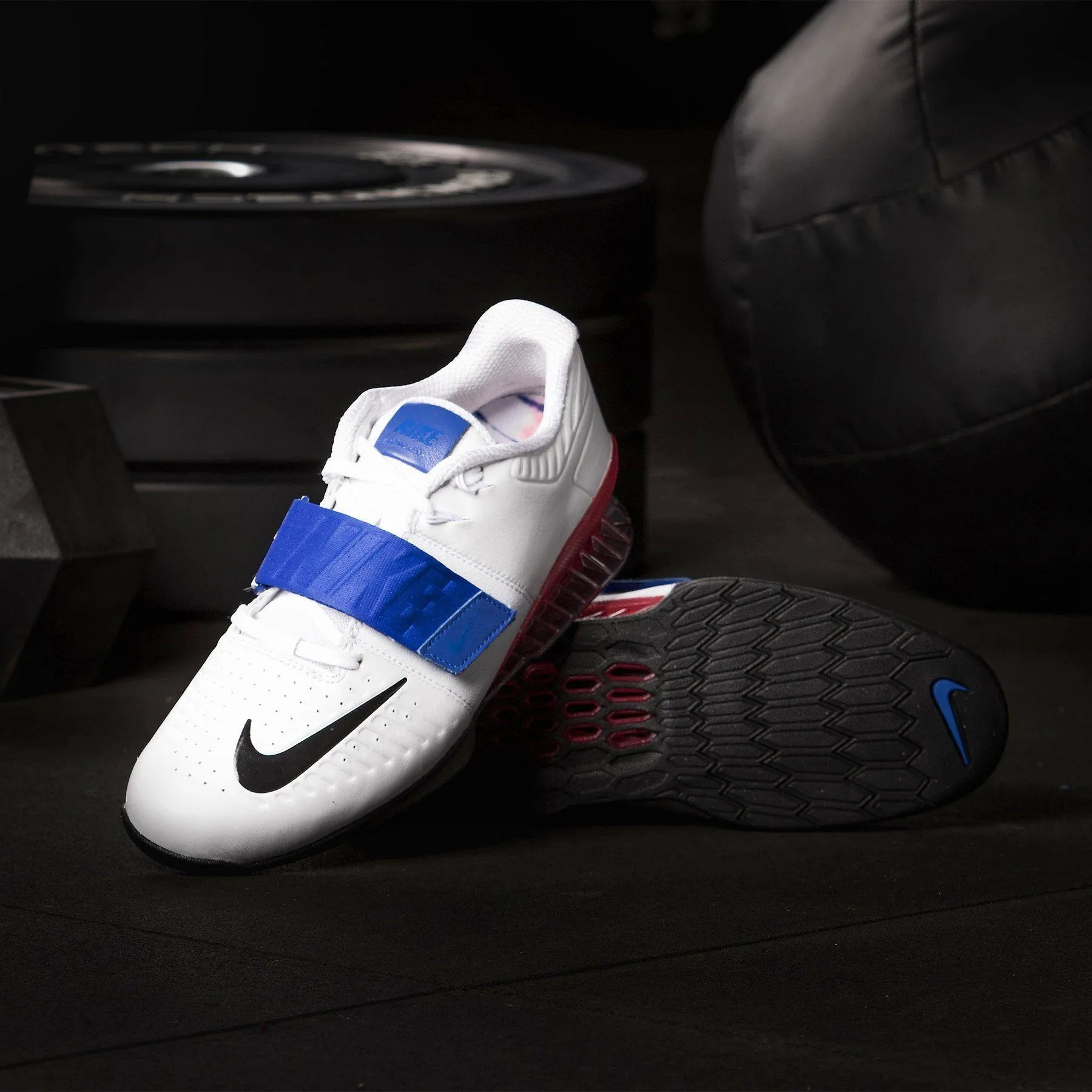 Nike - Romaleos 3 XD Men's Weightlifting Shoes - White/Racer Blue/Ember Glow/Black