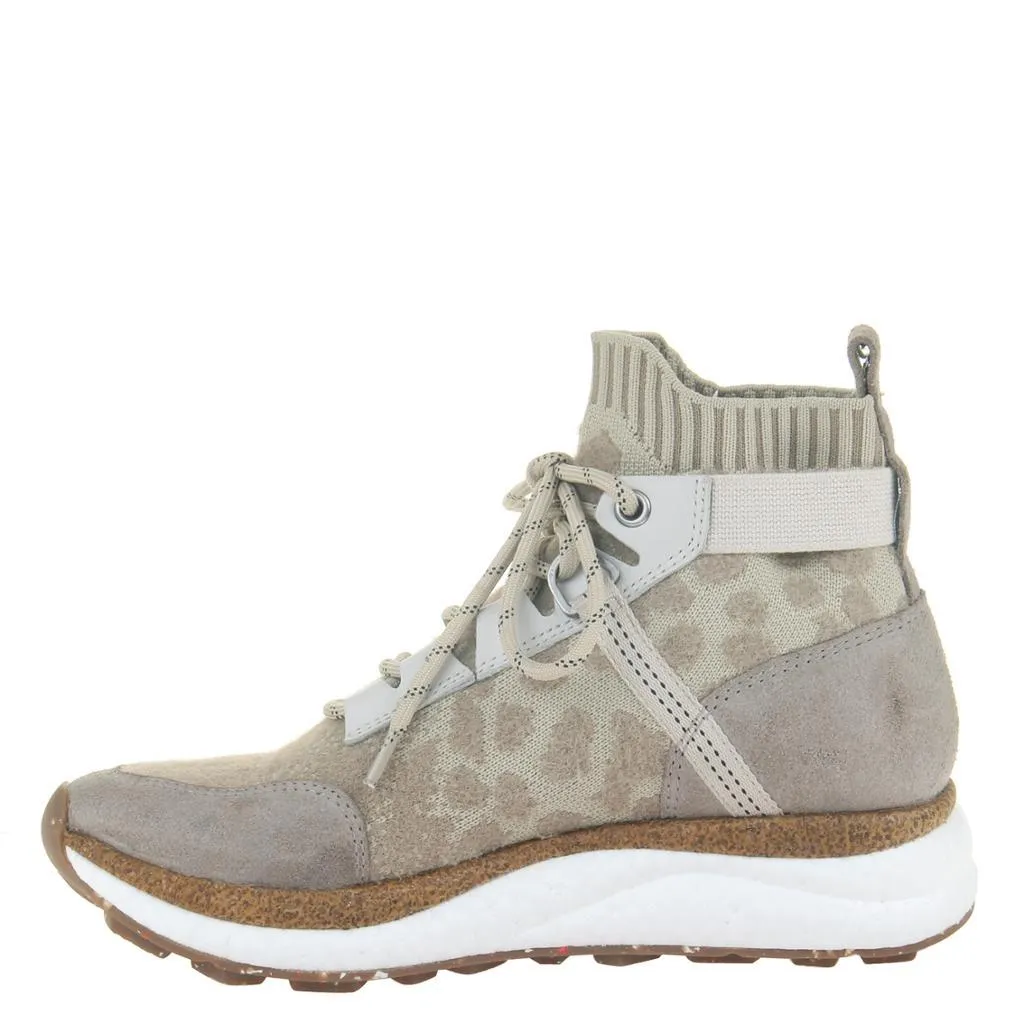 OTBT - HYBRID in KHAKI Sneakers