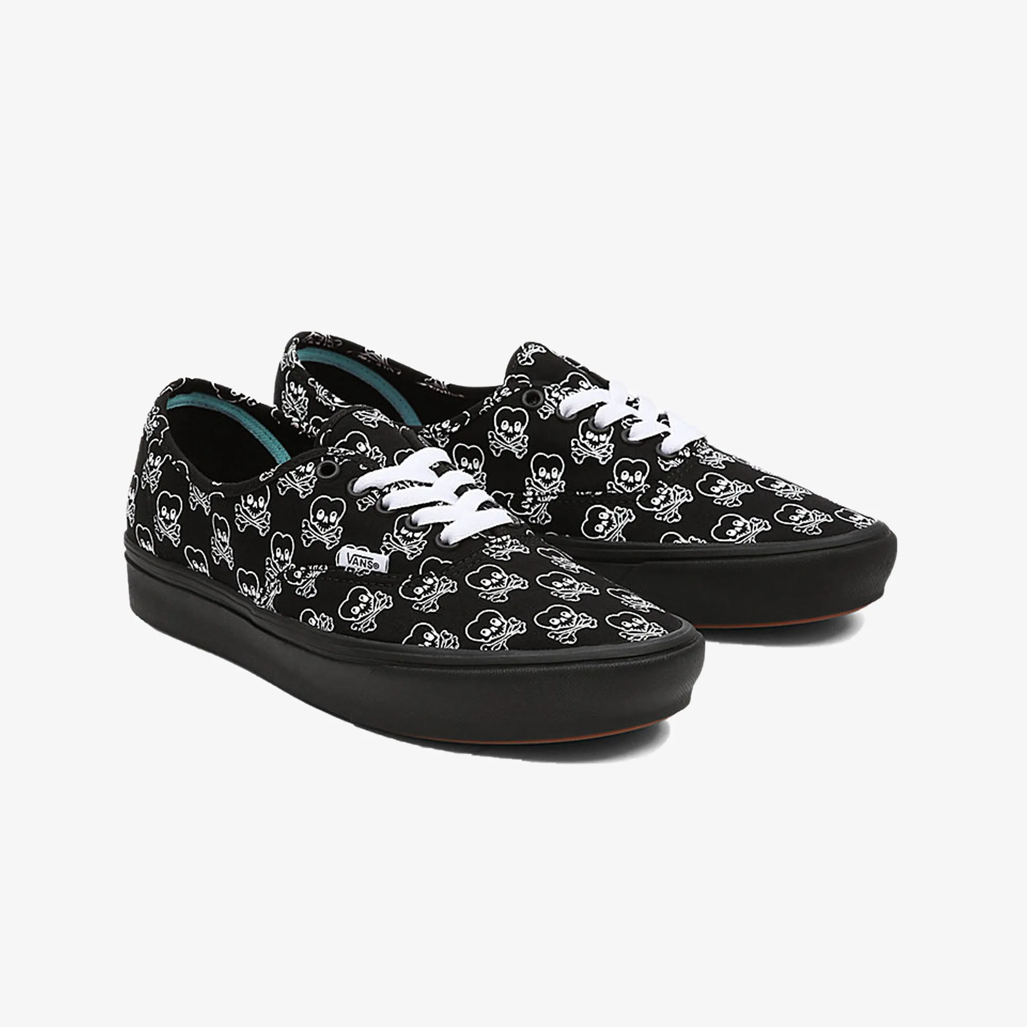 Vans | COLDHEARTED COMFYCUSH AUTHENTIC  { BLACK