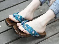 wood sandals 2017 New Fashion Retro Japanese style clogs fashion wooden flip flops slippers Women's clogs slippers h185